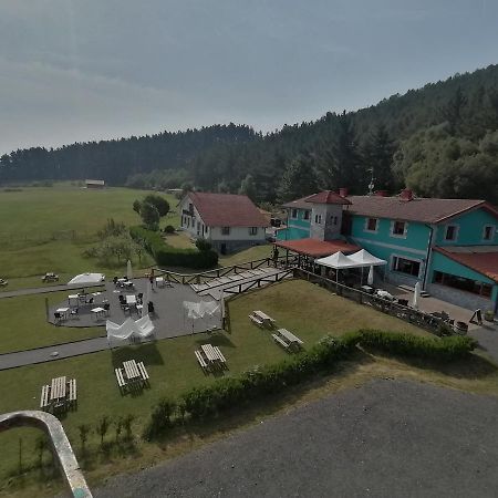 Pikua Landetxea Pension Mutriku Buitenkant foto